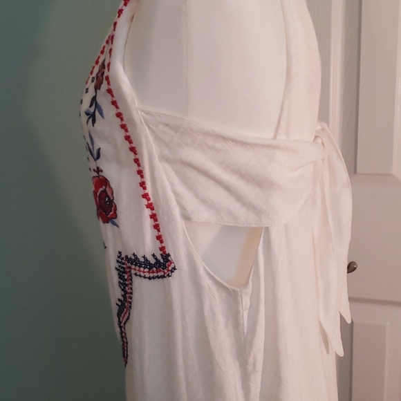 COPY - Embroidered Chelsea and Violet dress - Picture 3 of 8